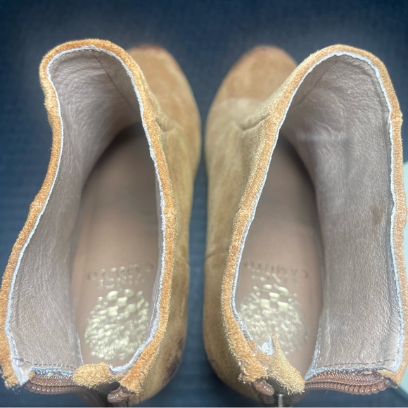 Vince Camuto Light Brown distressed suede booties 5.5M 3” heels PRICE VERY FIRM! - Picture 10 of 14